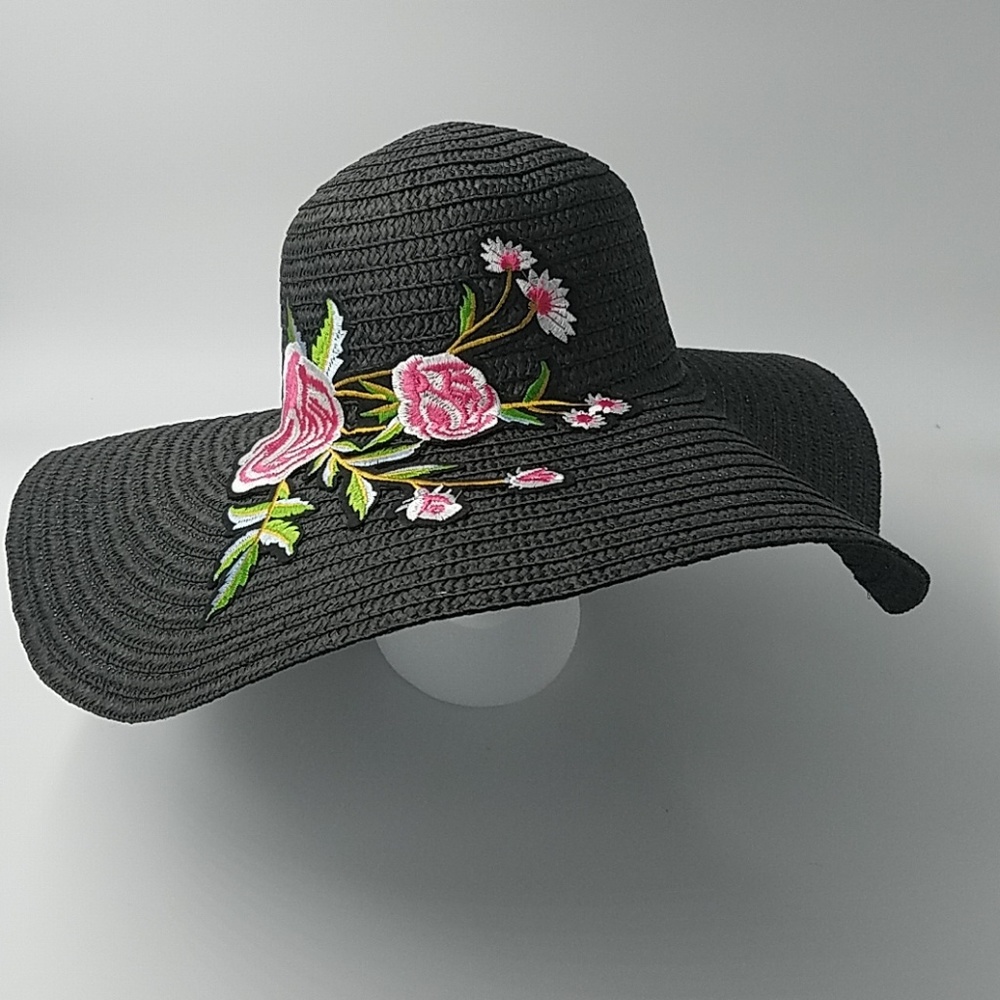 Beach-Ready Floppy Sun Hat - Picture 6 of 8